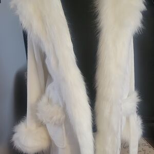 Pottery Barn Cream Faux Fur-Trim Pom Robe